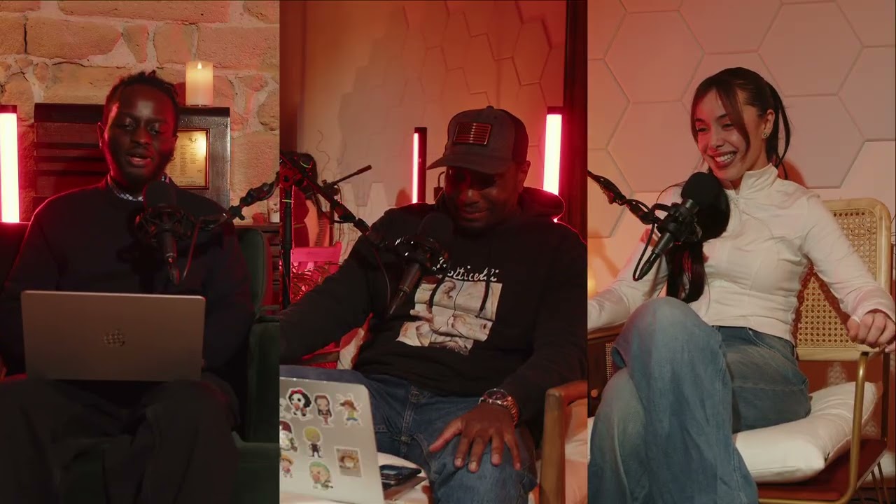 ELLE MASSE UN COUPLE DANS UN SPA ET LE MEC JOUIT